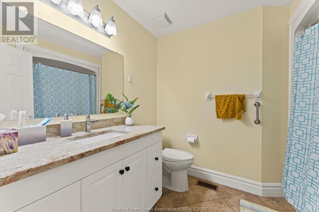 4714 PERIWINKLE CRESCENT Image 24