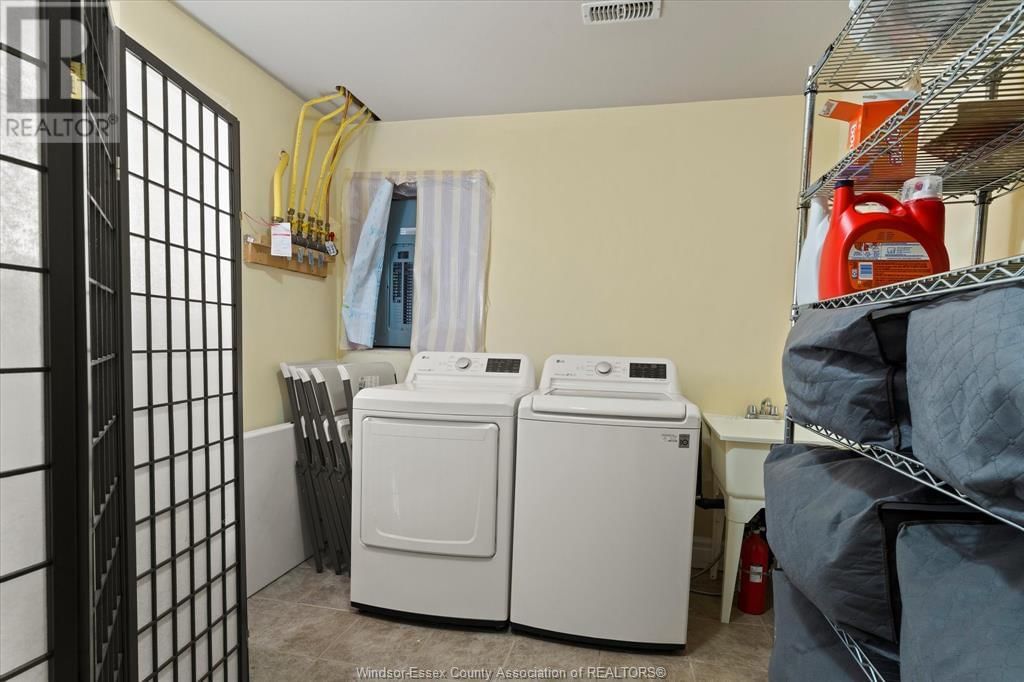 4714 PERIWINKLE CRESCENT Image 34