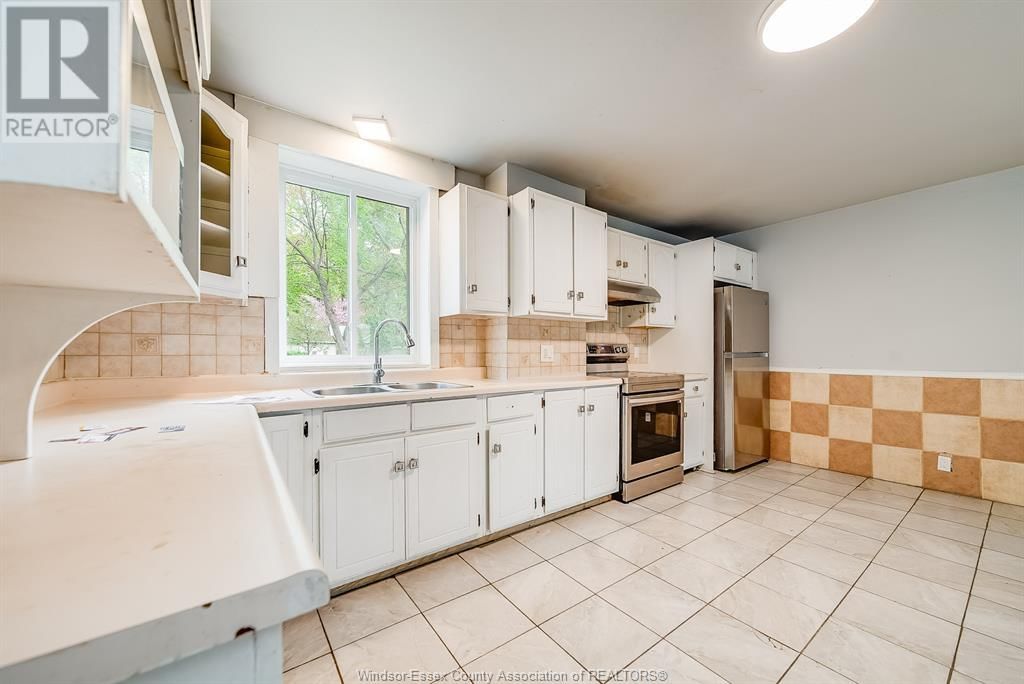 646 TOURNIER STREET Image 12