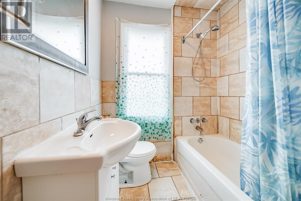 646 TOURNIER STREET Image 18