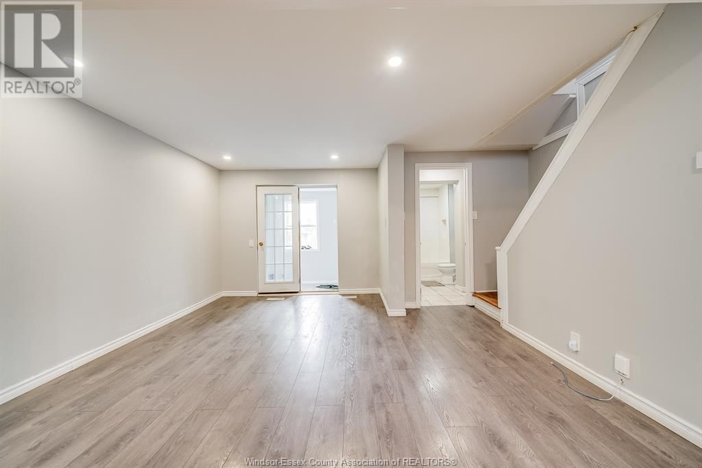 646 TOURNIER STREET Image 9