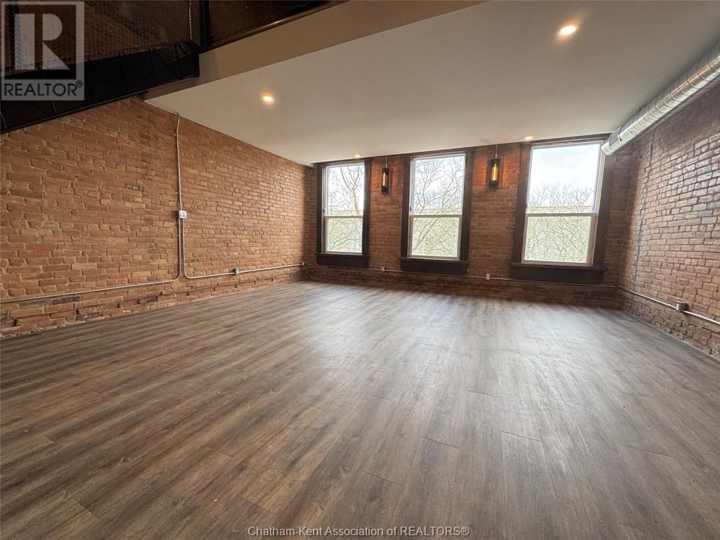 301 - 164 KING STREET Image 2