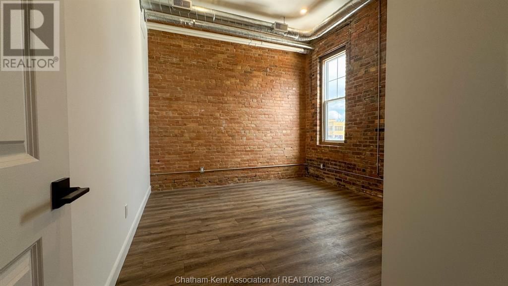 301 - 164 KING STREET Image 25