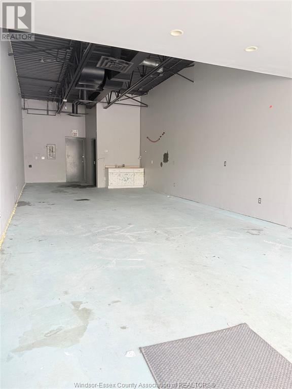 10 - 3395 HOWARD AVENUE Image 4