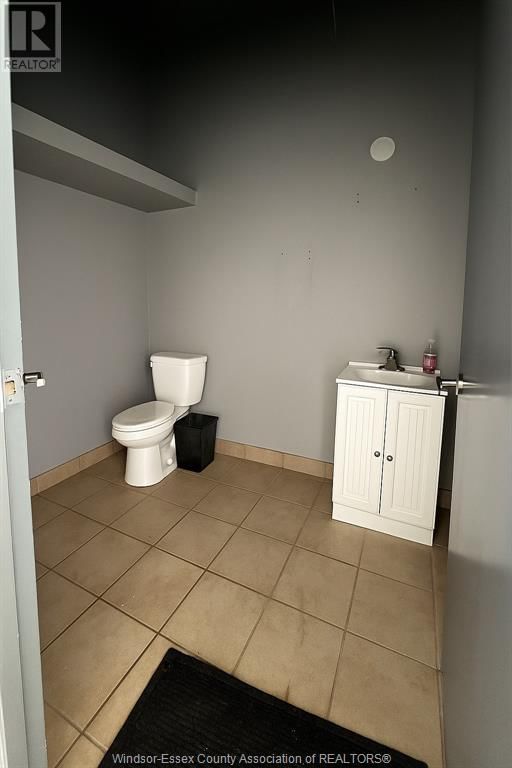 10 - 3395 HOWARD AVENUE Image 6
