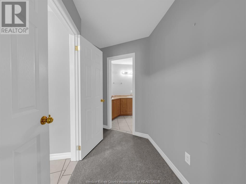 4 - 32 ROBSON Image 23