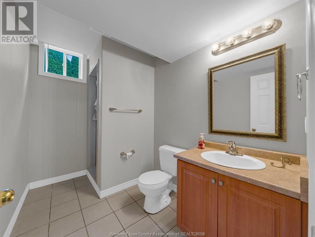4 - 32 ROBSON Image 30