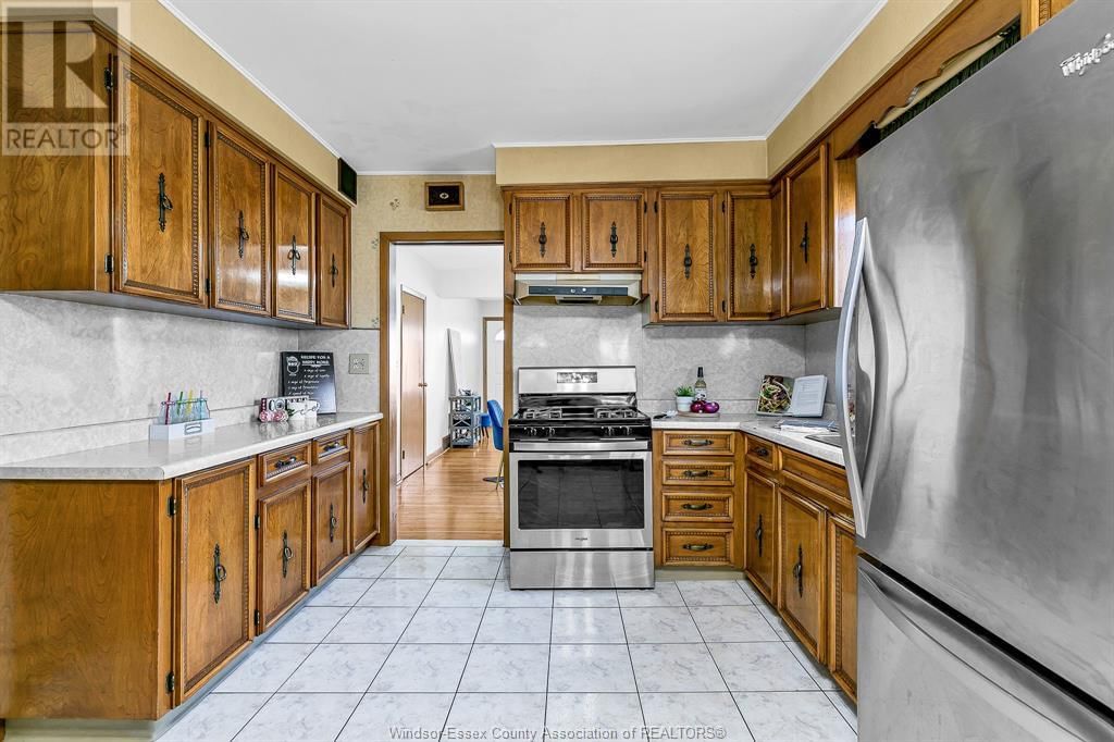 953 MARENTETTE AVENUE Image 13