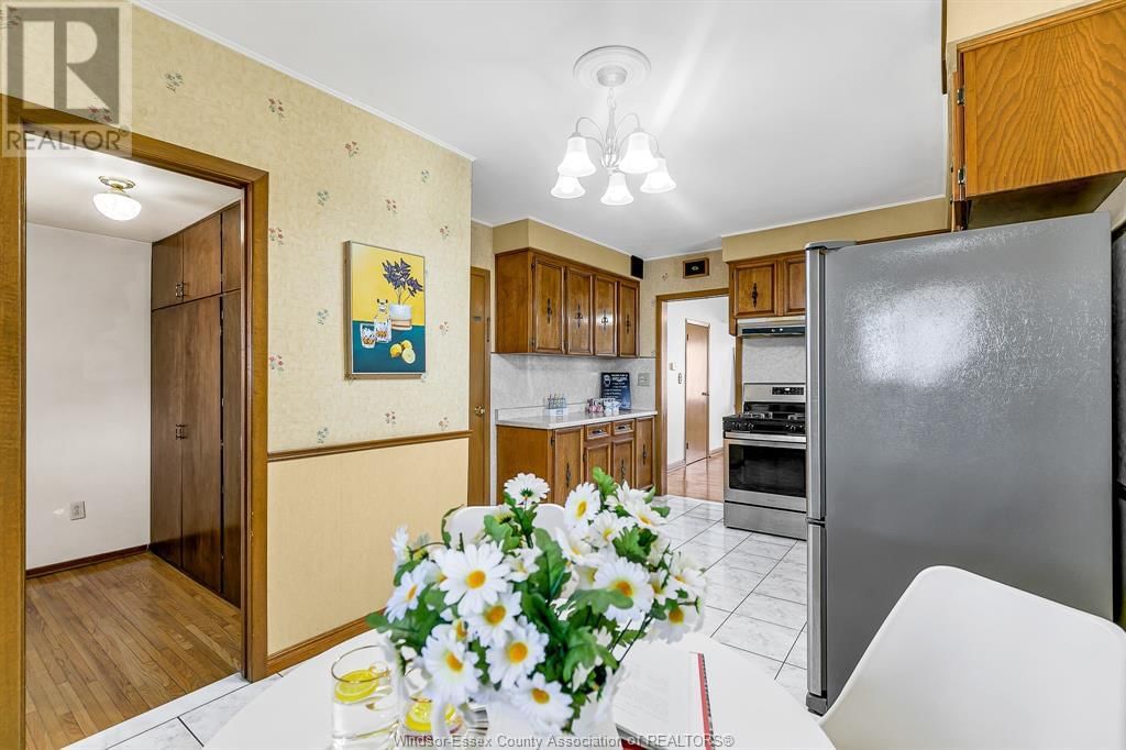 953 MARENTETTE AVENUE Image 16