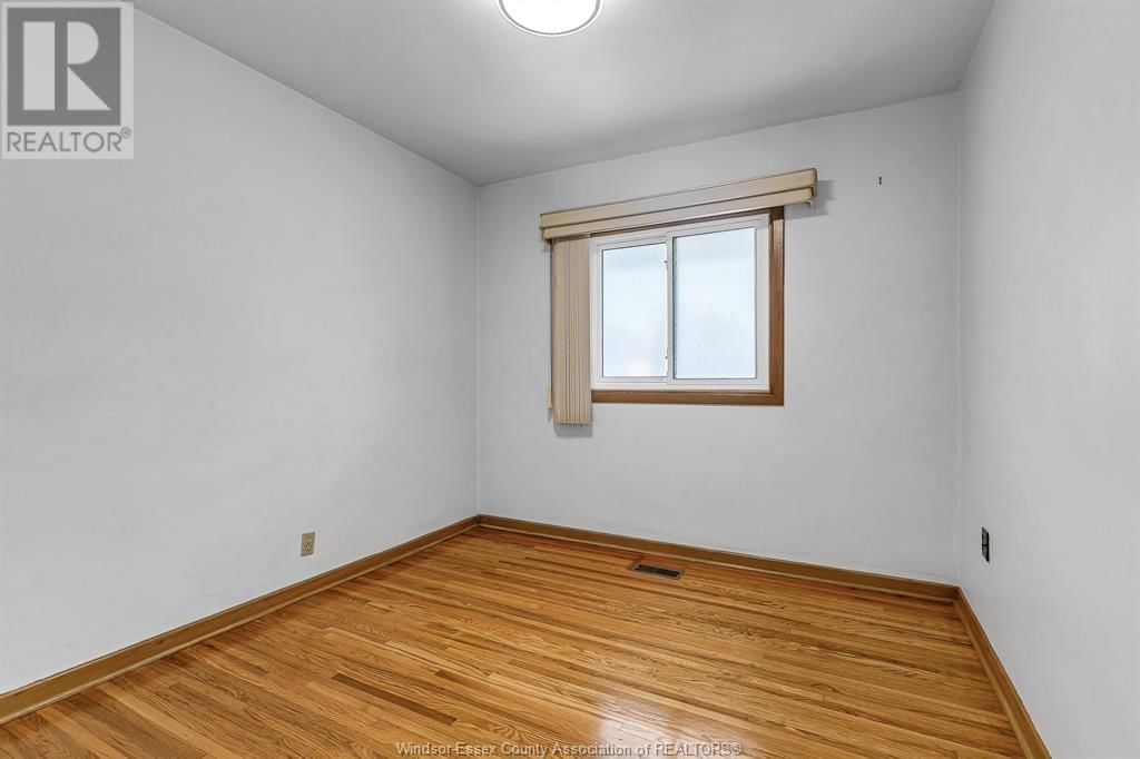 953 MARENTETTE AVENUE Image 21