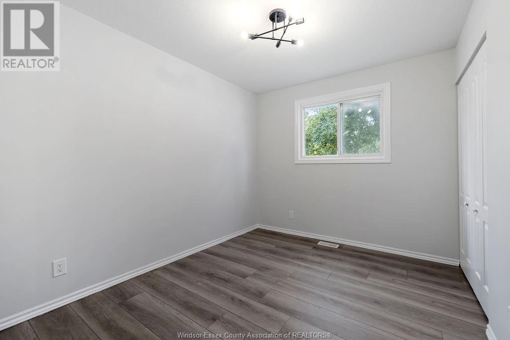 5440 LYNDON Image 14