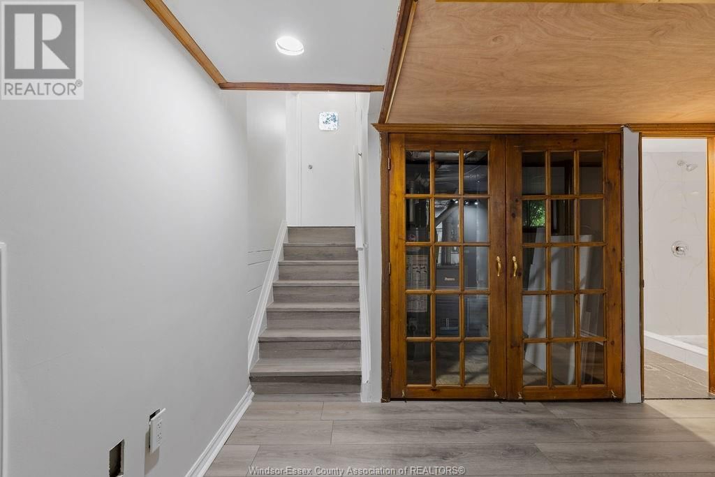 5440 LYNDON Image 16