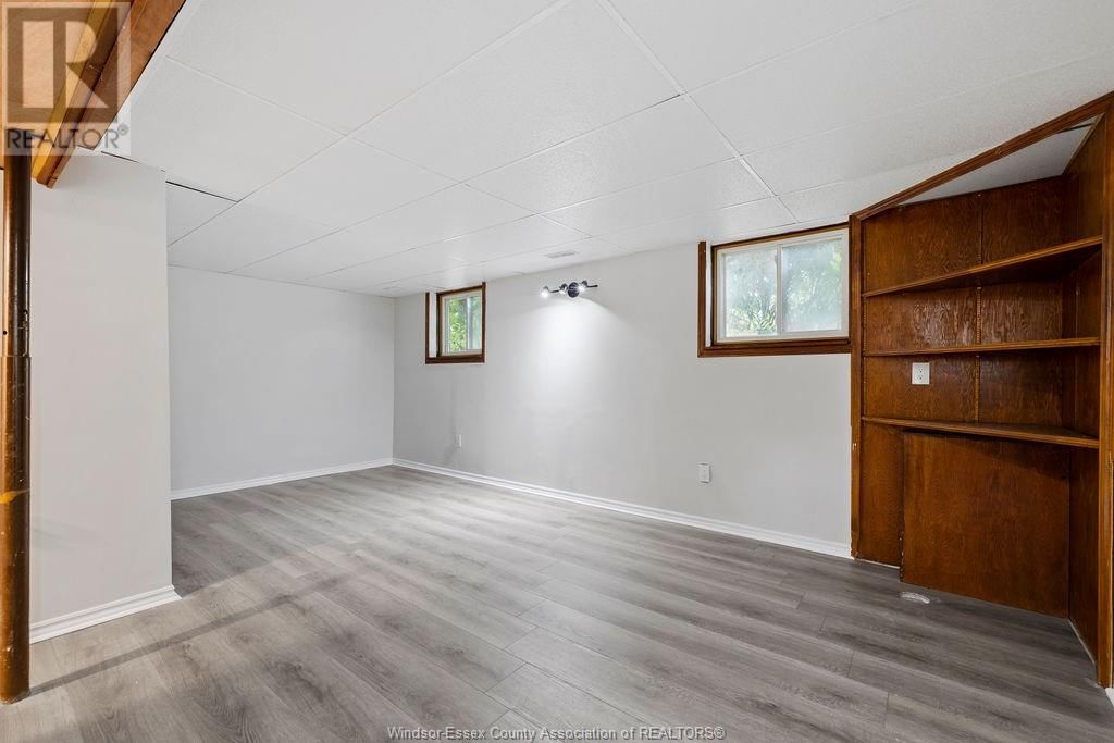 5440 LYNDON Image 17