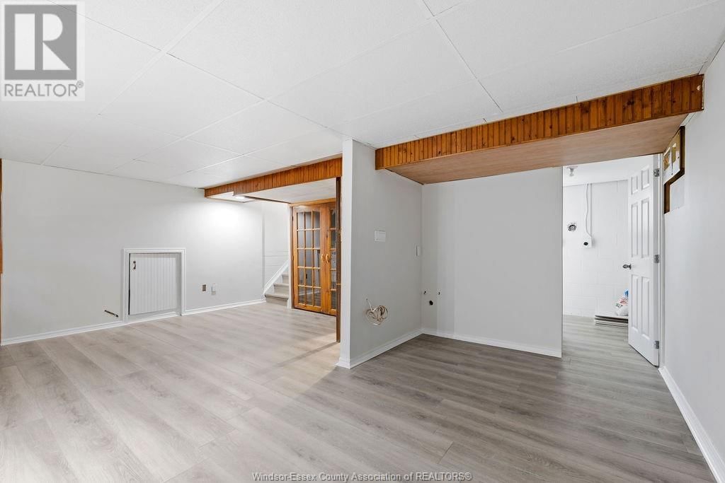5440 LYNDON Image 18