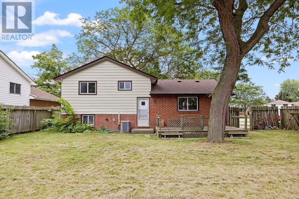 5440 LYNDON Image 22