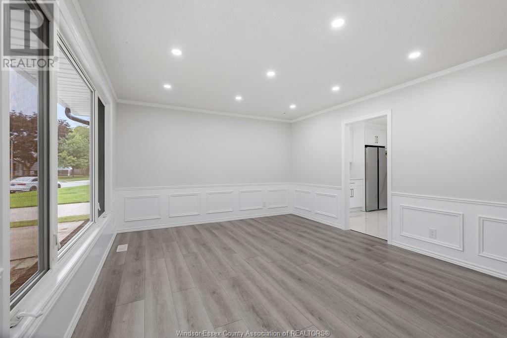 5440 LYNDON Image 5