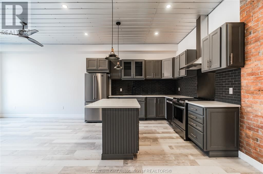 2A - 210 KING STREET WEST Image 14