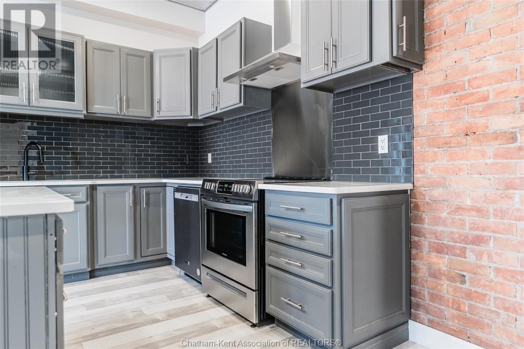 2A - 210 KING STREET WEST Image 15