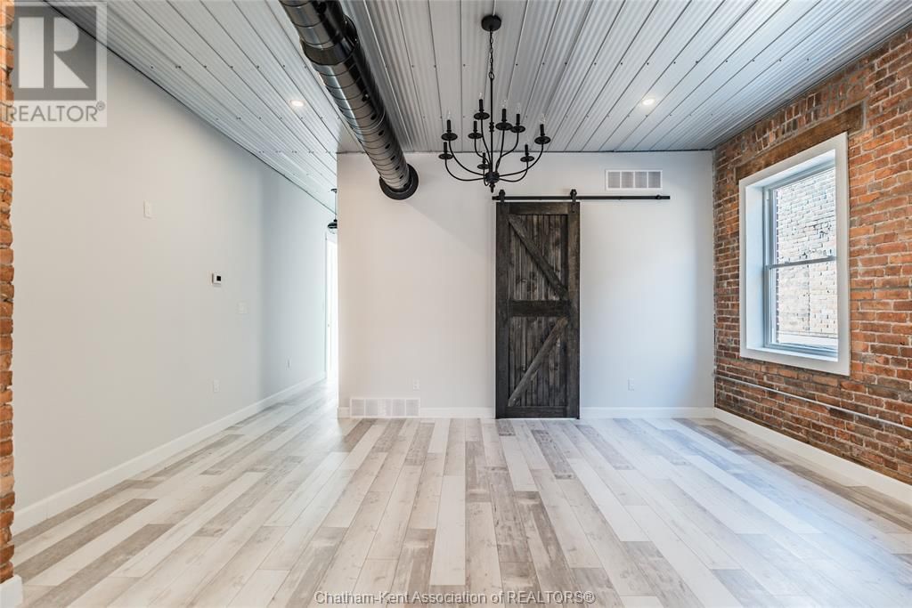 2A - 210 KING STREET WEST Image 19