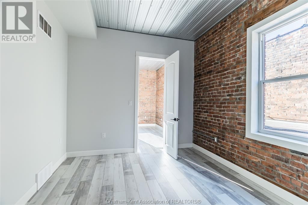 2A - 210 KING STREET WEST Image 20