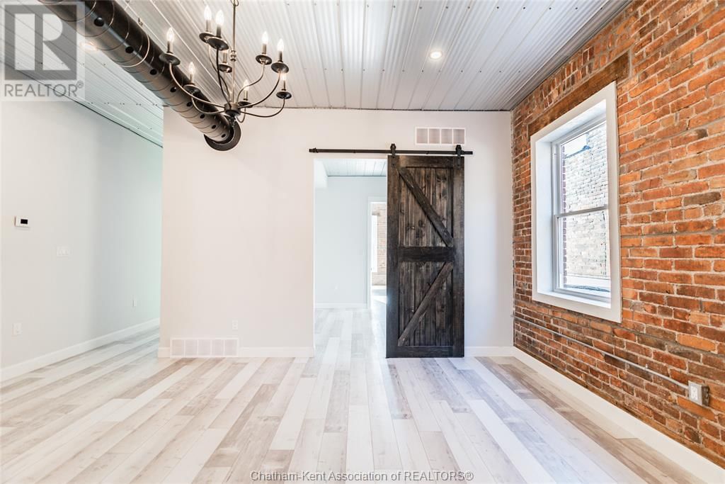2A - 210 KING STREET WEST Image 23