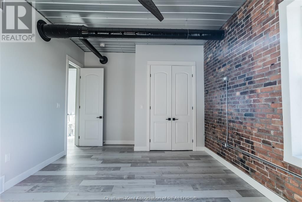 2A - 210 KING STREET WEST Image 24