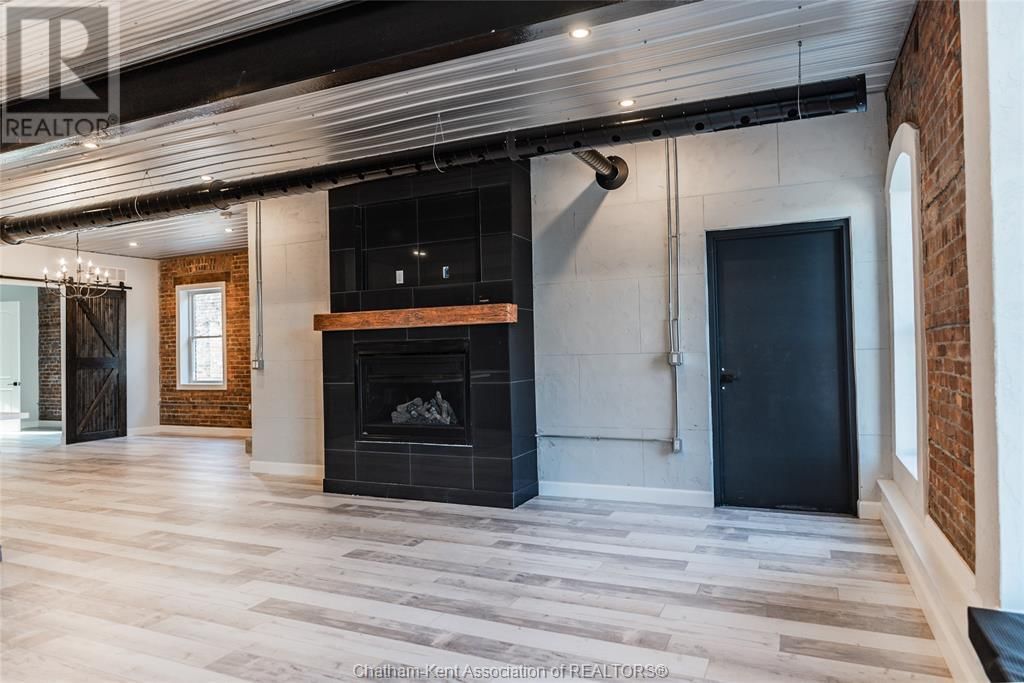 2A - 210 KING STREET WEST Image 6