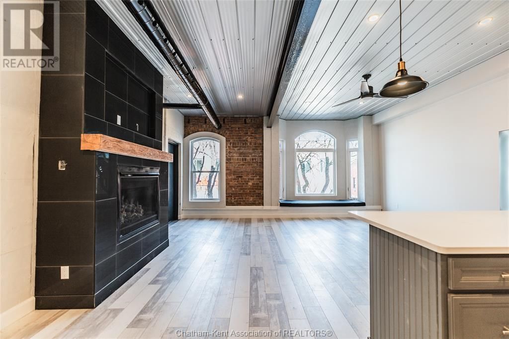 2A - 210 KING STREET WEST Image 8