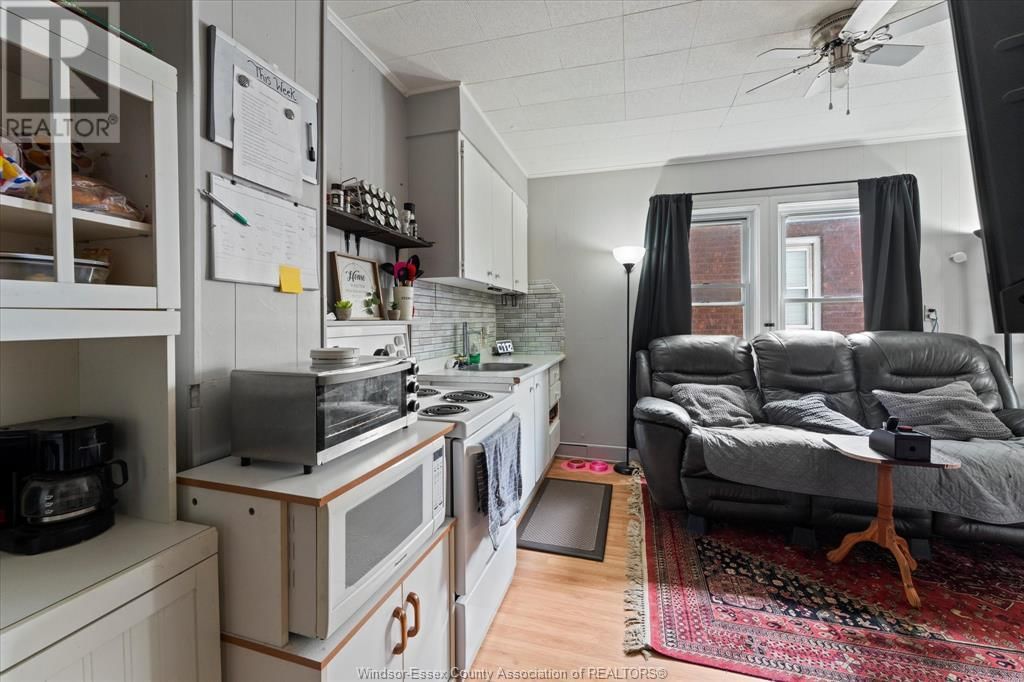 1135 ALBERT ROAD Image 17