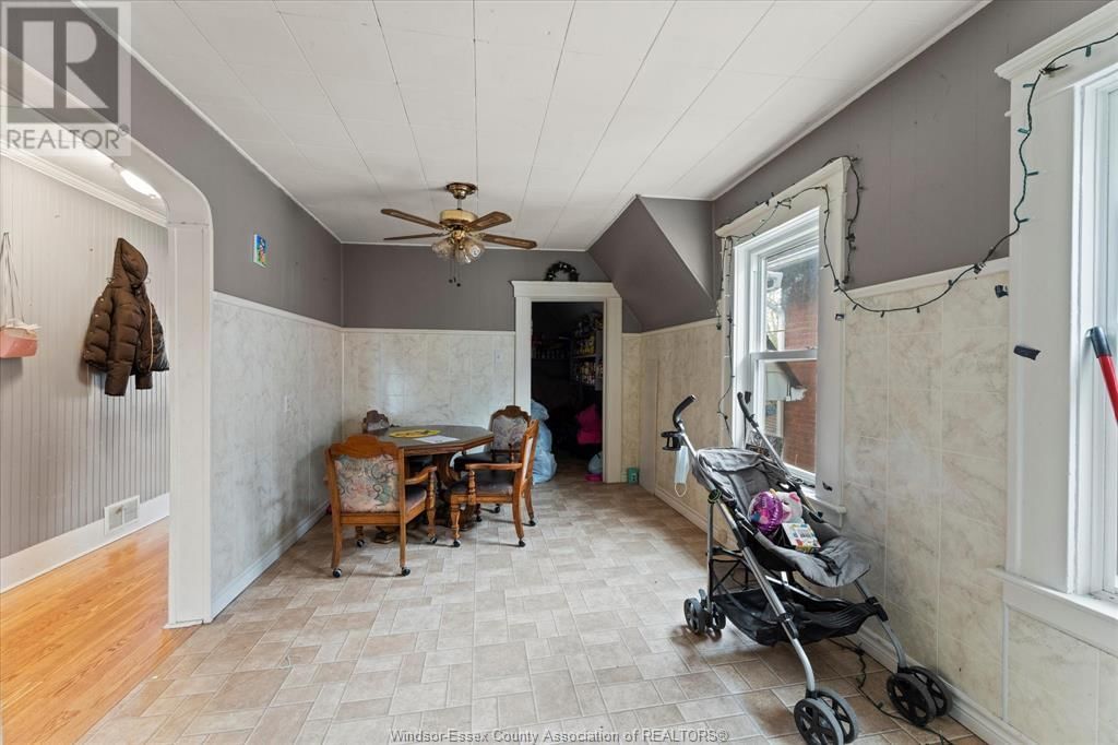 1135 ALBERT ROAD Image 22