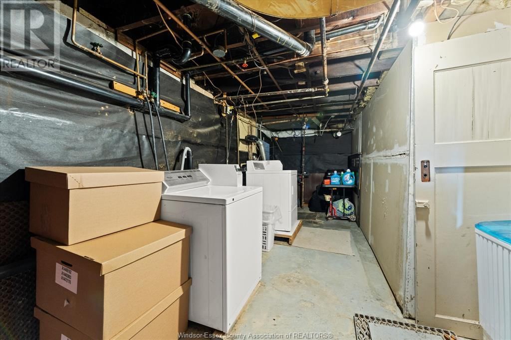 1135 ALBERT ROAD Image 29