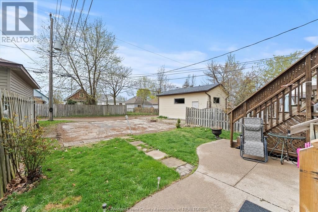 1135 ALBERT ROAD Image 31