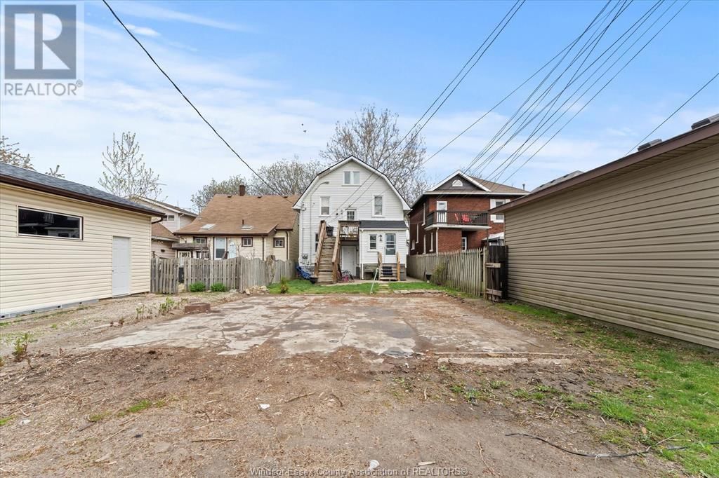 1135 ALBERT ROAD Image 34