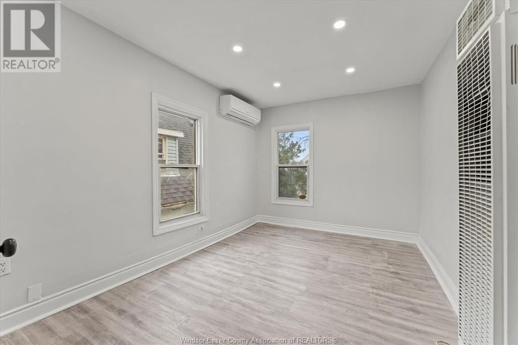 440 PARENT AVENUE Image 12