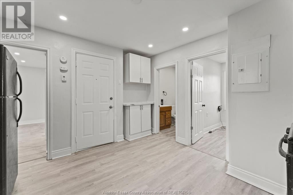 440 PARENT AVENUE Image 23
