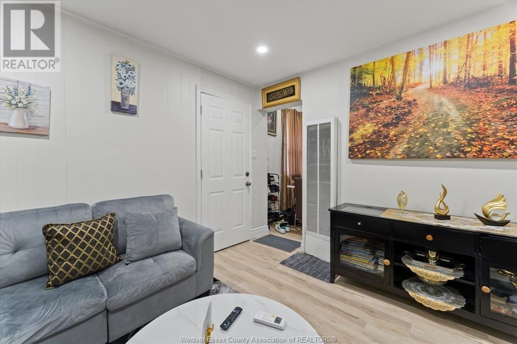 440 PARENT AVENUE Image 25