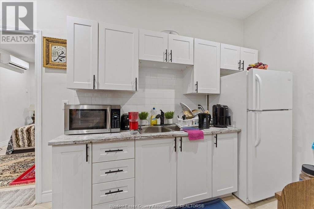 440 PARENT AVENUE Image 28