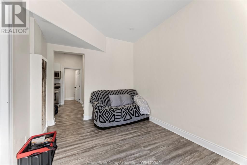 440 PARENT AVENUE Image 8