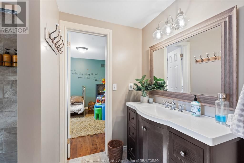 3940 VILLA BORGHESE DRIVE Image 32