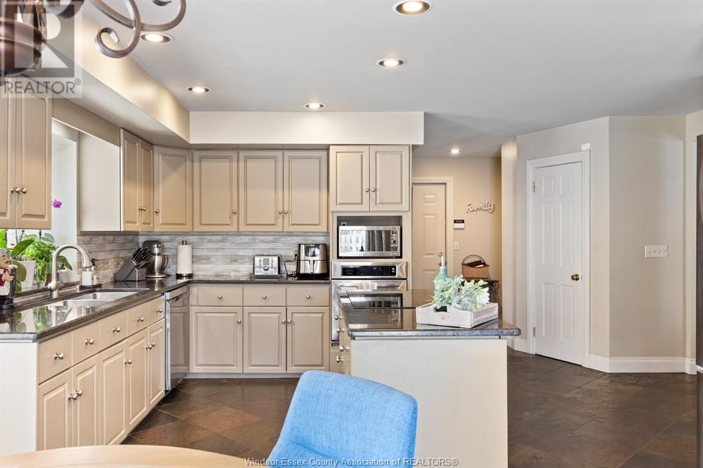 3940 VILLA BORGHESE DRIVE Image 6