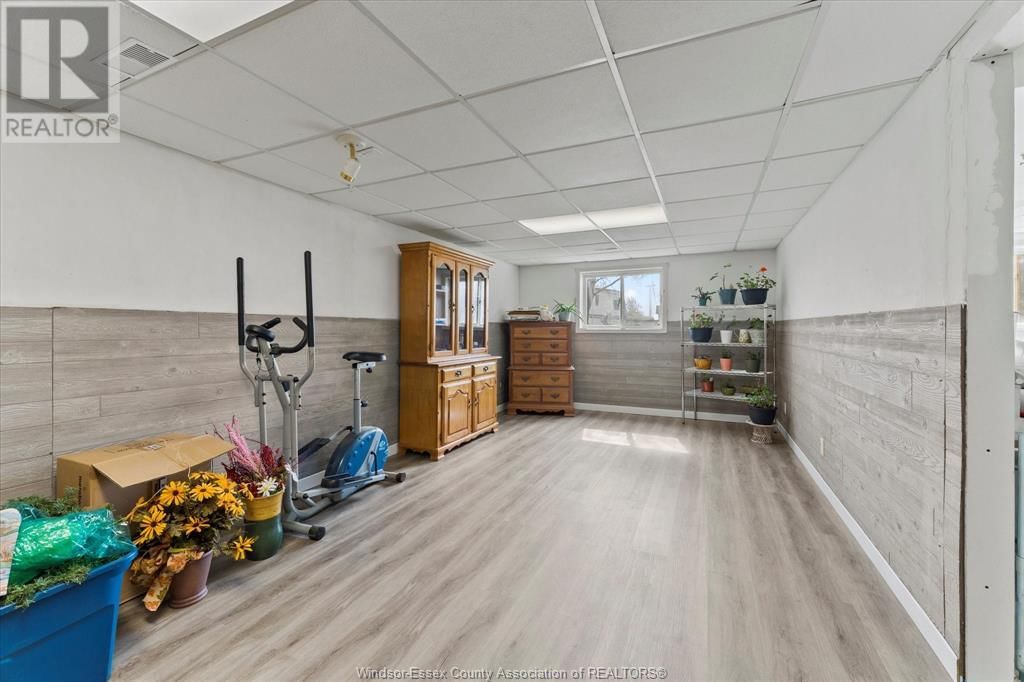 7149 WILLIAM STREET Image 24