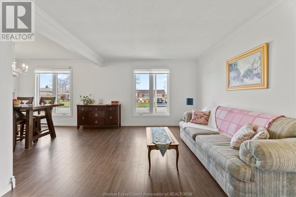 7149 WILLIAM STREET Image 8