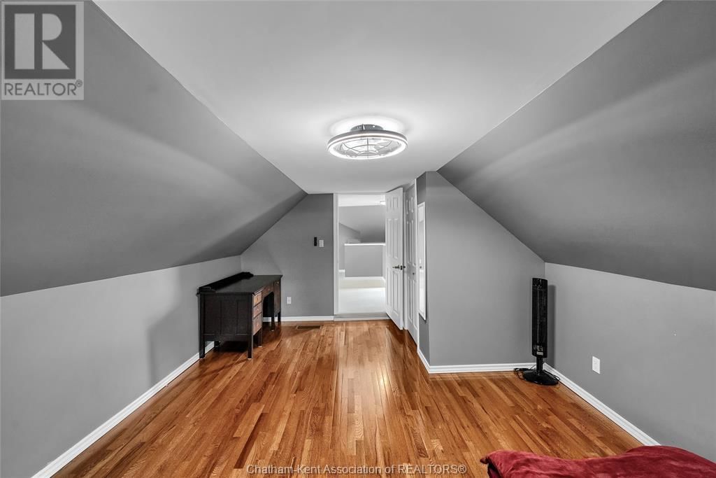 22546 MERLIN ROAD Image 38
