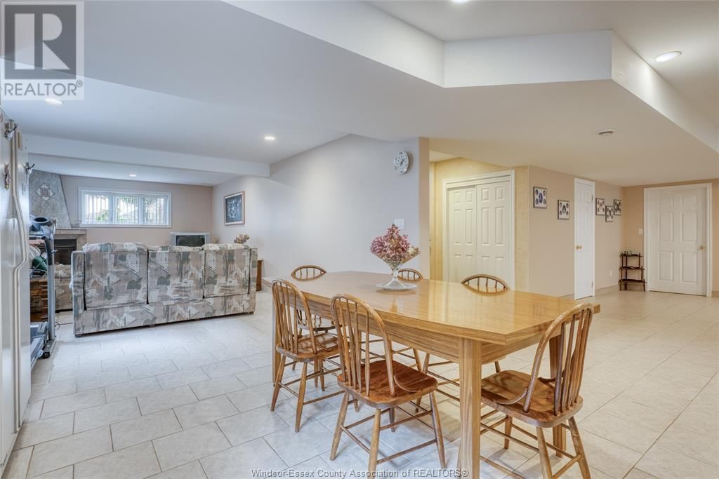 10859 MANCROFT Image 17