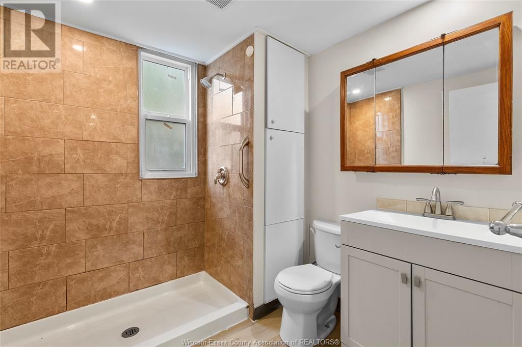 845 BRIDGE AVENUE Image 14
