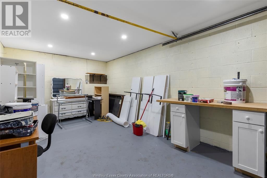 845 BRIDGE AVENUE Image 27