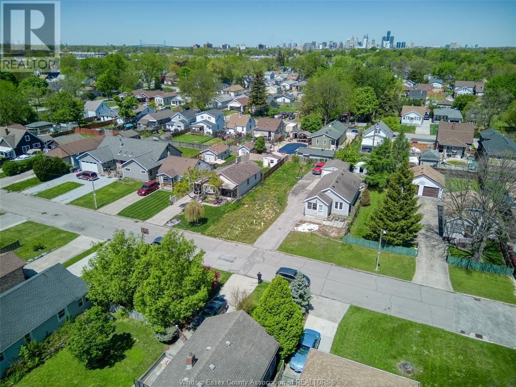 768 CHARLOTTE Image 4