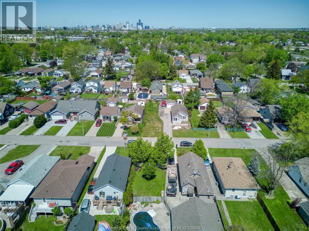 768 CHARLOTTE Image 5
