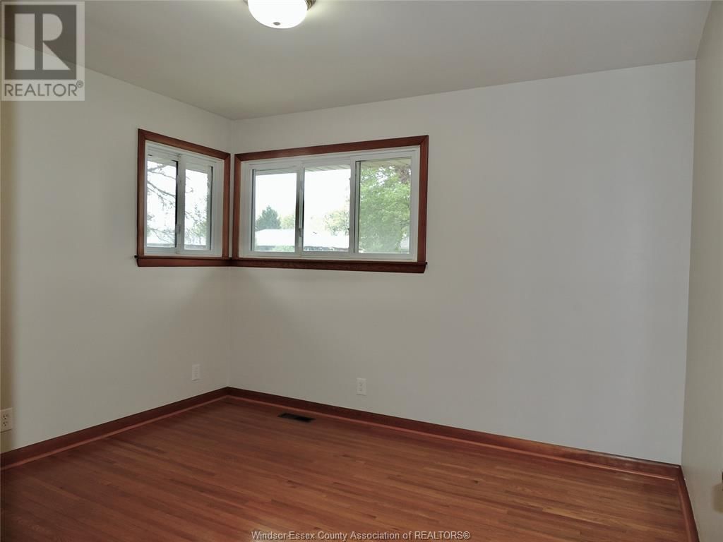 2497 DANDURAND Image 11