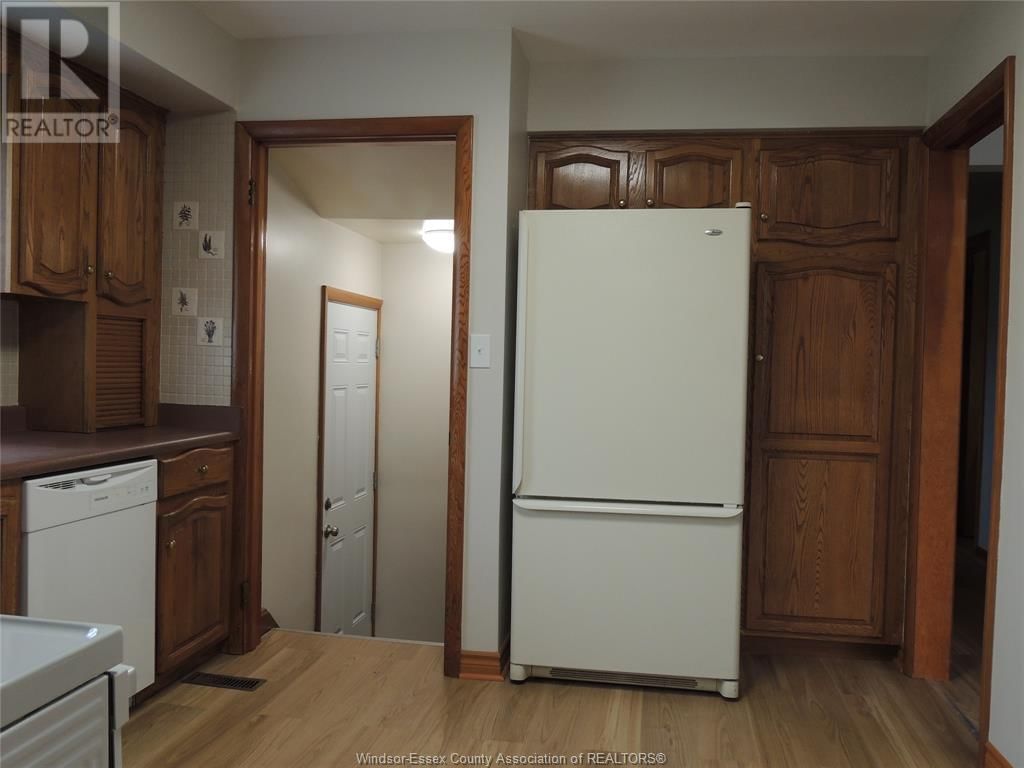 2497 DANDURAND Image 8
